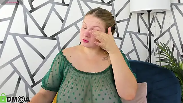Virginia Robinson online show from 07.12.26