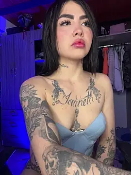 MiaHouston 23 online show from 04.06.26