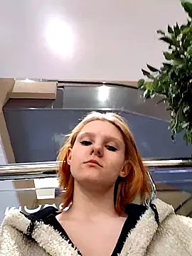 NinaParri online show from 04.10.26