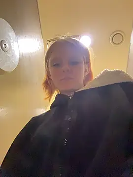 NinaParri online show from 04.18.26