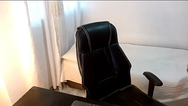 Maia-Sky online show from 04.08.26