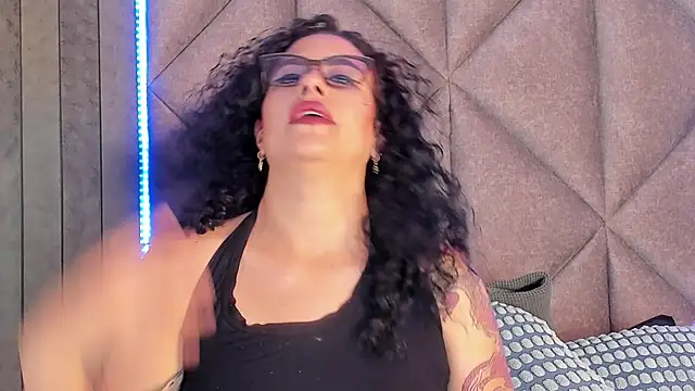 KatyraTaylor   online show from 04.16.26