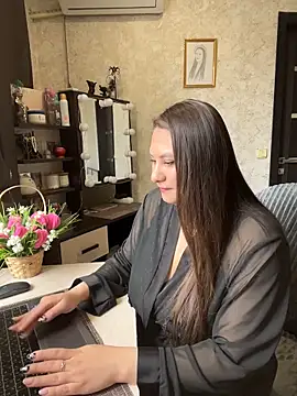 AgathaMyers online show from 04.11.26