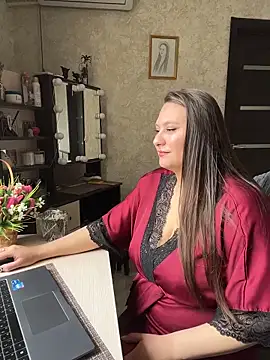 AgathaMyers online show from 04.12.26