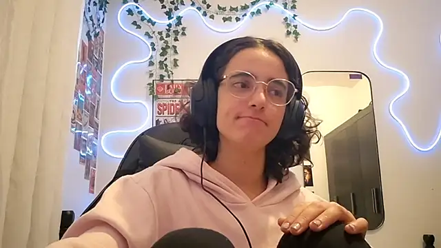 Snapshot of SanjuanaEytchison chatting on 04.16.26 SanjuanaEytchison online show from 04.16.26