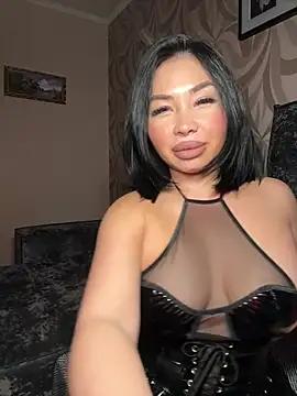 LaaadyDaaamn online show from 04.13.26