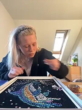 LeniMaria online show from 04.07.26