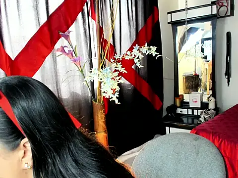 PenelopeSuency online show from 04.14.26