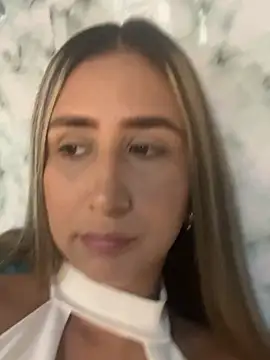 VictoriaWhitmore online show from 04.16.26