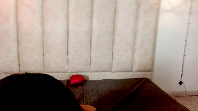 Snapshot of sweetbloomcs chatting on 04.11.26 sweetbloomcs online show from 04.11.26