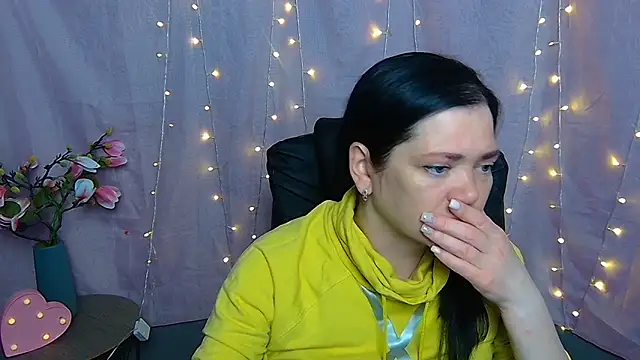 LauraFinn online show from 03.24.26