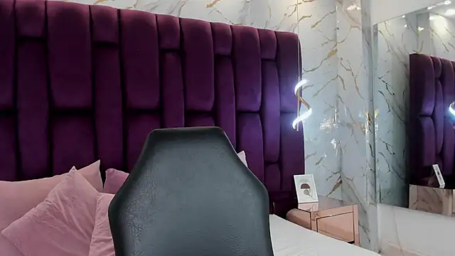 milamonroyy online show from 04.10.26