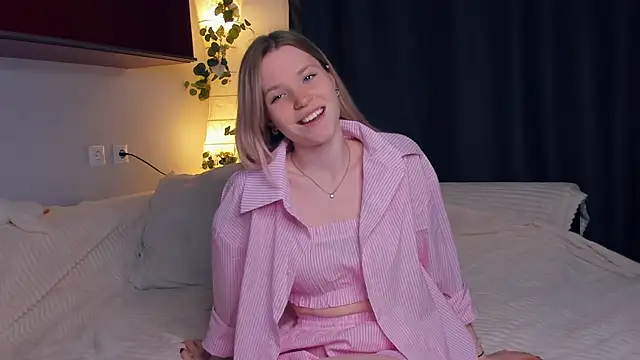 DelmaLasky online show from 04.08.26