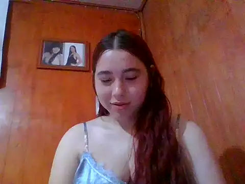 Annisof000 online show from 04.06.26