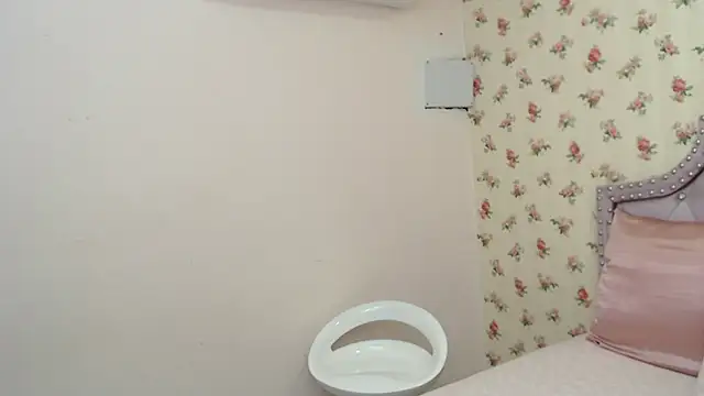 crystal watson0 online show from 04.07.26