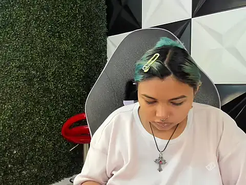 katteyes 20 online show from 03.25.26