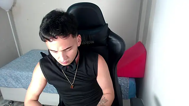 Mathias twinkk online show from 04.04.26