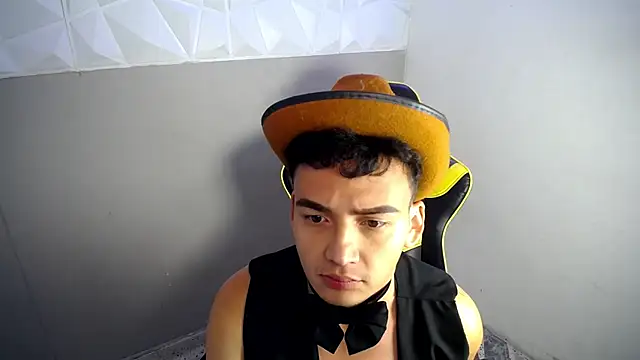 Mathias twinkk online show from 04.11.26