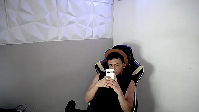 Mathias twinkk online show from 04.13.26