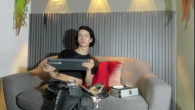 Emmyy Fantasy online show from 03.28.26