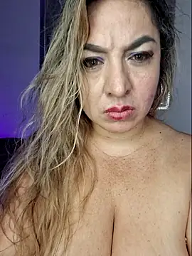 laurabassii online show from 04.06.26