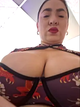 laurabassii online show from 04.12.26