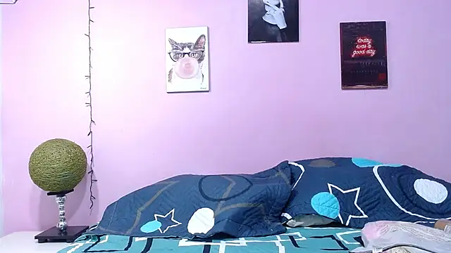 aisha laurent online show from 04.06.26