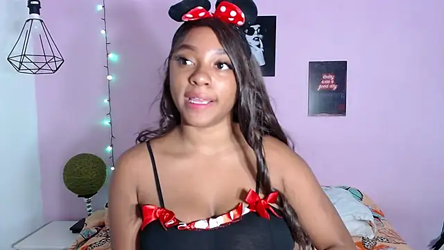 aisha laurent online show from 04.07.26