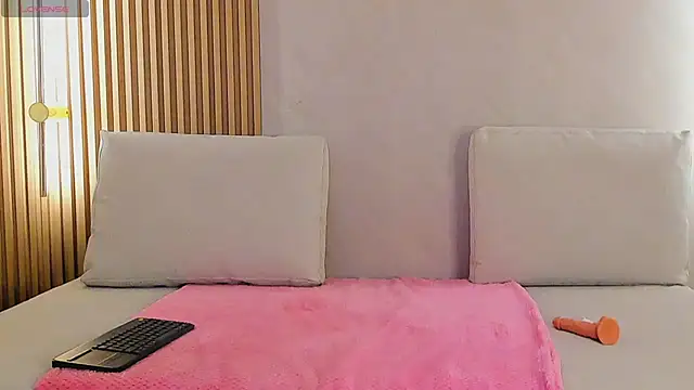 lua rosse online show from 04.15.26