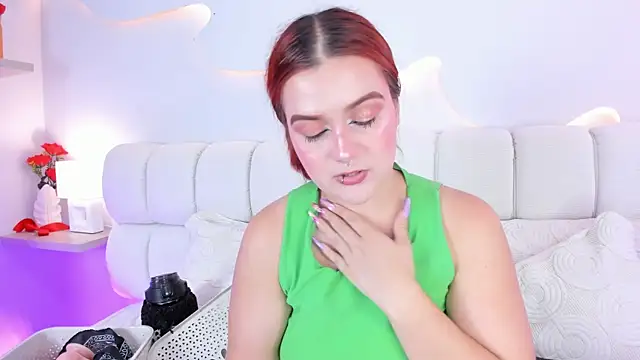 melanieklaus2 online show from 04.14.26