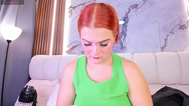 melanieklaus2 online show from 05.26.26