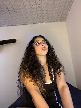 katniss everdeen  online show from 03.24.26