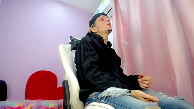 Hot Gaara  online show from 03.27.26