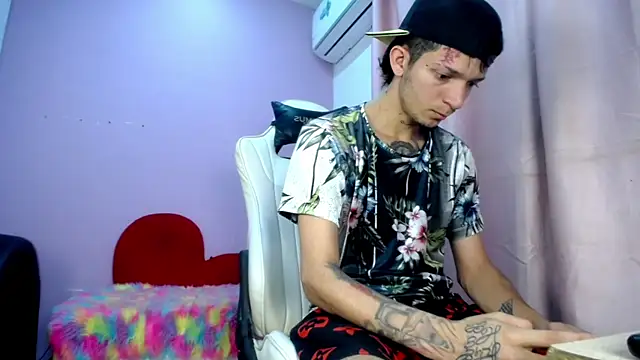 Hot Gaara  online show from 04.02.26