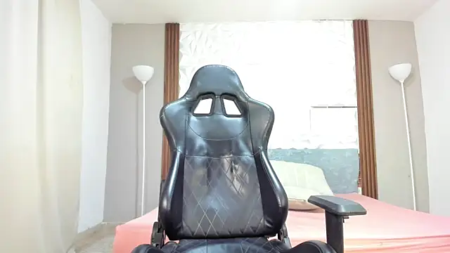 Hot Gaara  online show from 04.08.26