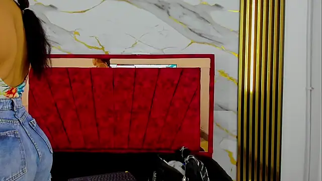 Tiana hots online show from 04.01.26