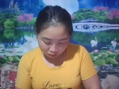 Snapshot of Huemy098 chatting on 04.02.26 Huemy098 online show from 04.02.26