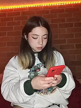 Snapshot of Petite_CherryX chatting on 06.12.26 Petite CherryX online show from 06.12.26