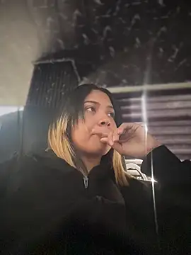 Laila LS online show from 03.31.26