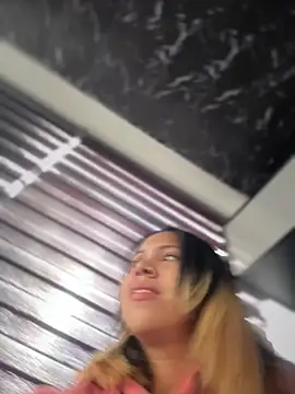 Laila LS online show from 04.03.26