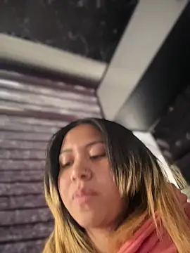 Laila LS online show from 04.04.26