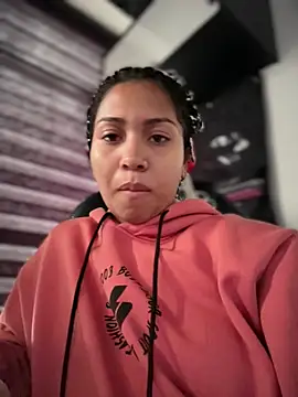 Laila LS online show from 04.11.26