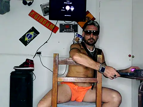 freddymdq100 online show from 04.11.26