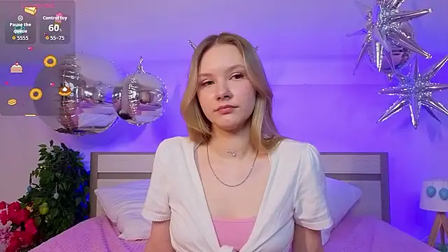 Snapshot of StaceyyJones chatting on 04.01.26 StaceyyJones online show from 04.01.26