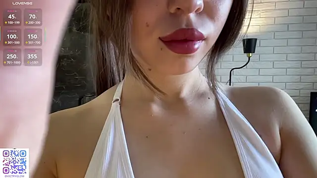 VictoryGlow online show from 04.17.26