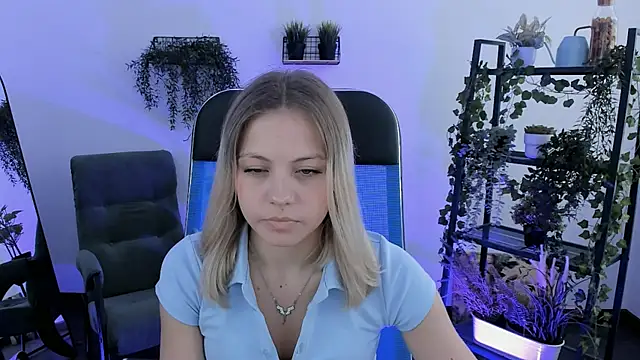 Snapshot of BlossomVibe chatting on 04.02.26 BlossomVibe online show from 04.02.26