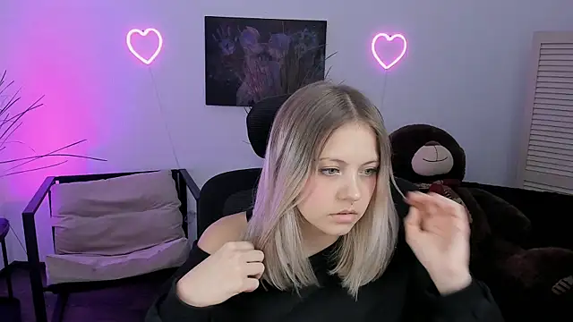 Snapshot of BlossomVibe chatting on 04.09.26 BlossomVibe online show from 04.09.26