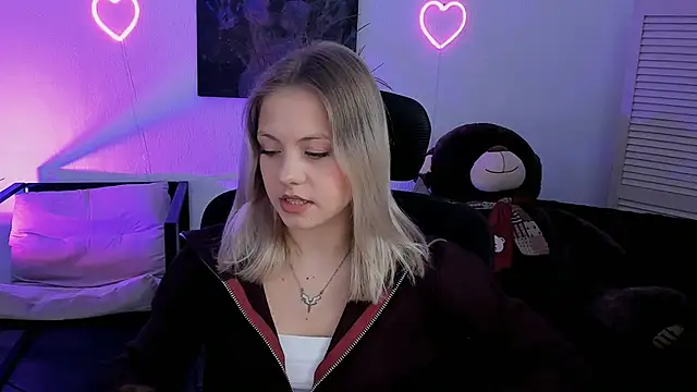 Snapshot of BlossomVibe chatting on 04.11.26 BlossomVibe online show from 04.11.26