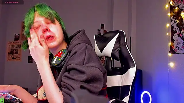 LittleKittenStar online show from 04.04.26