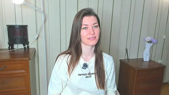 JulissaLipoma online show from 04.04.26